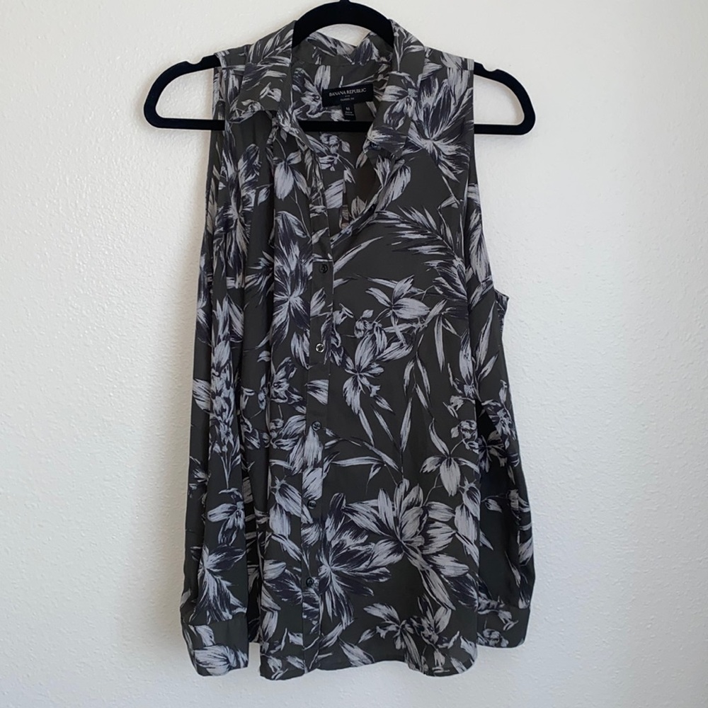 Banana Republic Classic Fit Off Shoulder Button Down Top